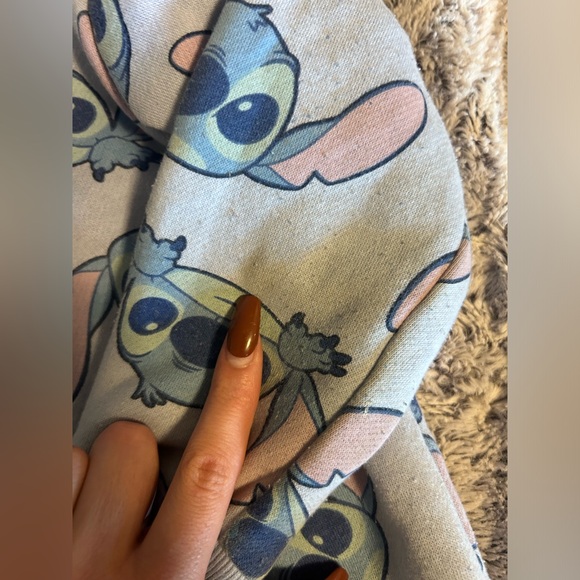 •4 for $25• DISNEY stitch hoodie 4 - Picture 6 of 7